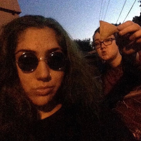 Meet your Posher, Kaelea - Picture 1 of 1